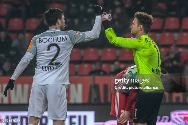 March 2018, Germany, Ingolstadt, Soccer, Second Bundesliga, FC Ingolstadt 04 vs. VfL Bochum at Audi sports park: Bochum's Tim Hoogland thanks...