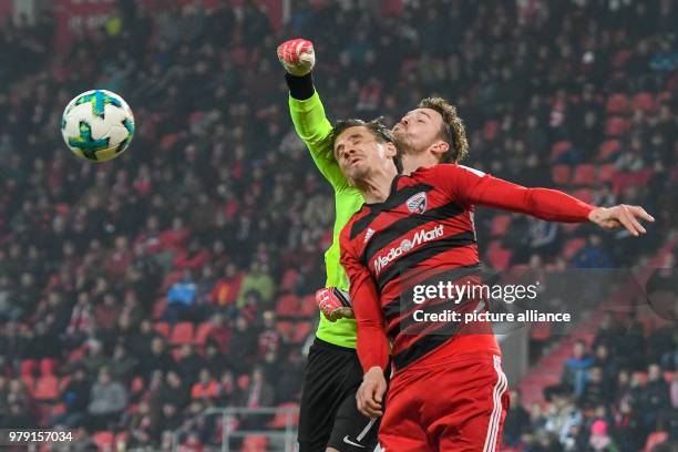 March 2018, Germany, Ingolstadt, Soccer, Second Bundesliga, FC Ingolstadt 04 vs. VfL Bochum at Audi sports park: Bochum's goalkeeper Manuel Riemann...