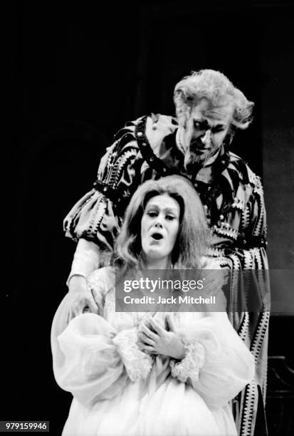 Joan Sutherland and Sherrill Milnes in 'Rigoletto' at the Metropolitan Opera in June 1972.