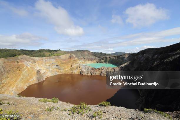 kelimutu, nusa tenggara timur, indonesia - nusa tengara oriental imagens e fotografias de stock