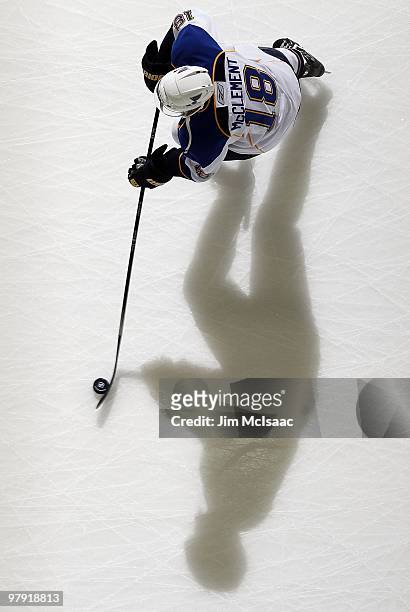Jay McClement of the St. Louis Blues warms up before playing against the New Jersey Devils at the Prudential Center on March 20, 2010 in Newark, New...