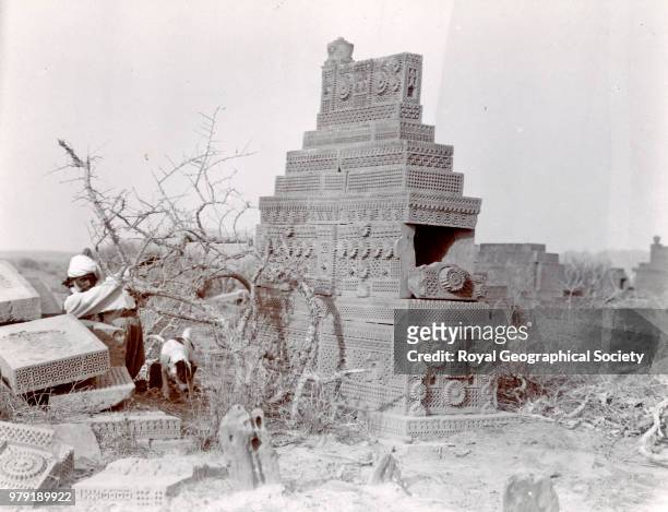 Early Arab tombs of Bhavani near Las Bela in Baluchistan, Pakistan, 1911.