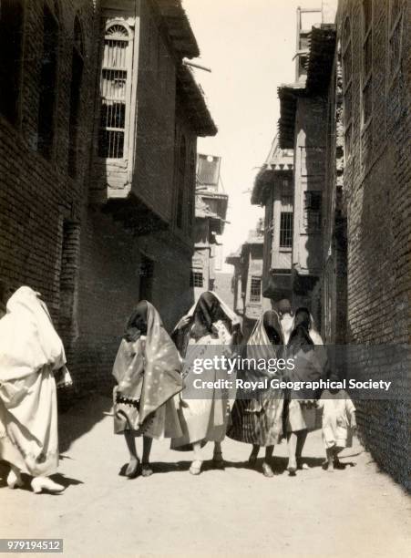 Jewish girls wearing black veils in Baghdad, News Photo