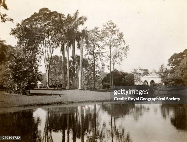 Zoological Gardens at Calcutta - West Bengal, India, 1904.