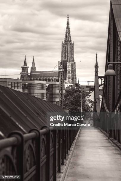 ulm minster church, bridge in foreground, ulm, baden-wurttemberg, germany - ulm minster stock pictures, royalty-free photos & images