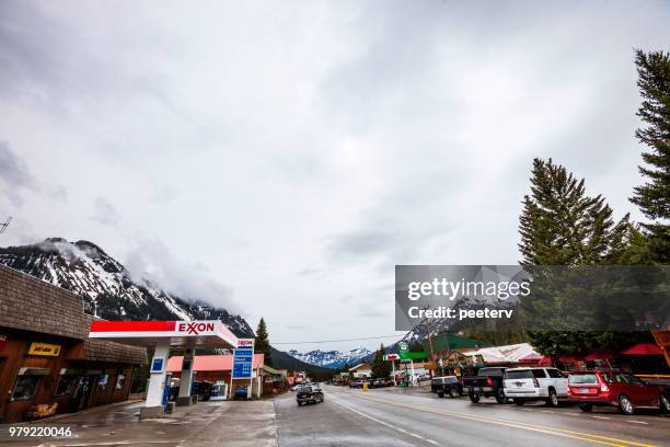 american town - cooke city, montana - peeter viisimaa or peeterv stock pictures, royalty-free photos & images