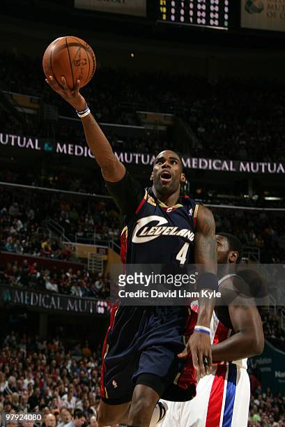 Antawn Jamison of the Cleveland Cavaliers tosses up the shot against the Detroit Pistons on March 21, 2010 at The Quicken Loans Arena in Cleveland,...