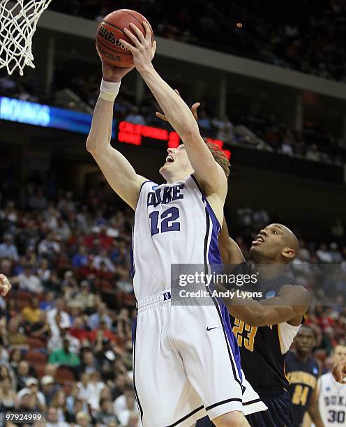 Kyle Singler of the Duke Blue Devils shoots the ball in the game against the California Golden Bears during the second round of the 2010 NCAA men's...