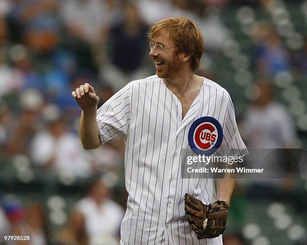 Trey Anastasio, singer from the band PHISH, preparing to throw out the first pitch at Wrigley Field, Chicago, Illinois, USA. July 20 the Chicago...