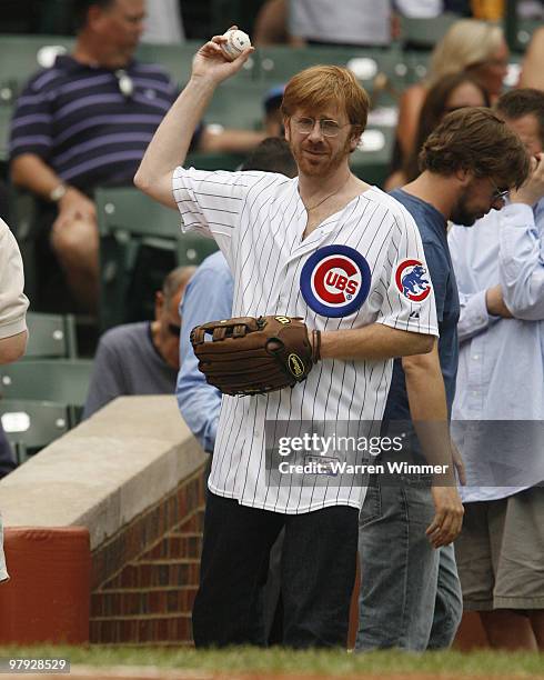 Trey Anastasio, guitarist and singer from the band Phish, prepares to throw out the first pitch at Wrigley Field, Chicago, Illinois, USA. July 20 the...