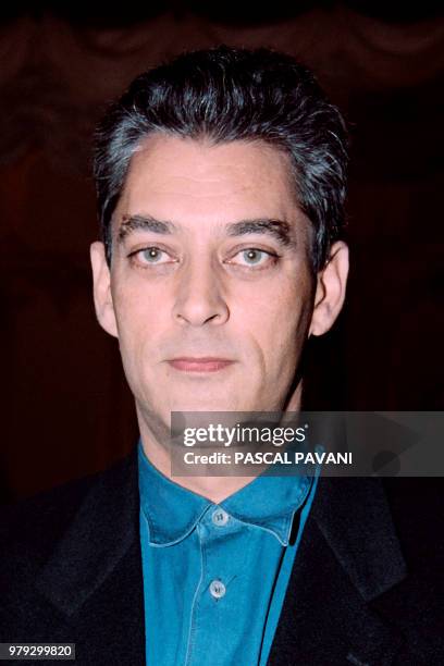 Portrait taken on November 15, 1993 in Paris shows US writer Paul Auster after receiving the Medicis prize for Leviathan.