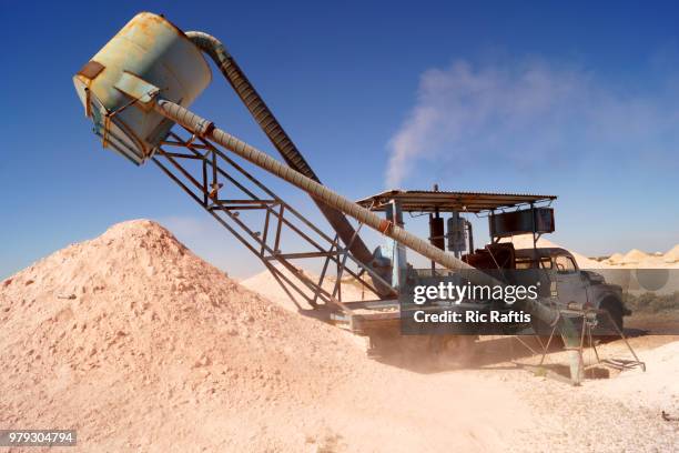 blower used for mining opal at coober pedy south australia - opal mining stock-fotos und bilder
