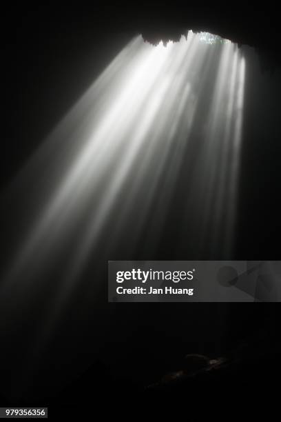 light from heaven - sunbeam stockfoto's en -beelden