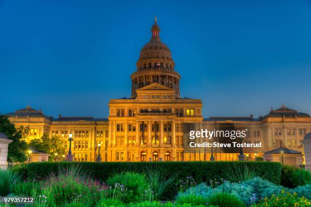 texas state capital at night - 古典様式 ストックフォトと画像