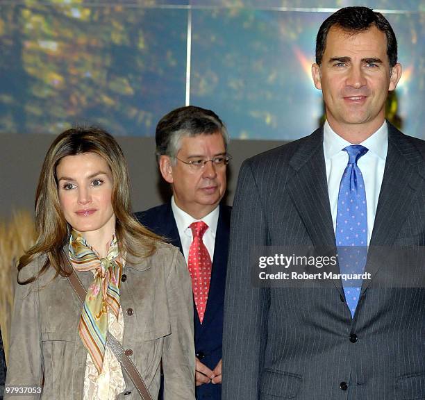 Spanish prince Felipe and princess Letizia attend the 'Alimentaria 2010' at the Fira Gran 2 on March 22, 2010 in Barcelona, Spain.