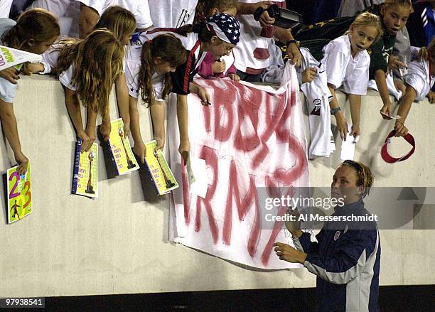 United States forward Abby Wambach greets the fans Thursday, September 25, 2003 at Lincoln Financial Field, Philadelphia during the opening round of...