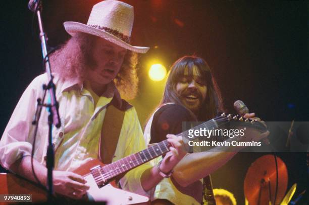 American singer-songwriter Bob Seger performs on stage with guitarist Drew Abbott at the Palace Theatre in Manchester, England on October 15, 1977.