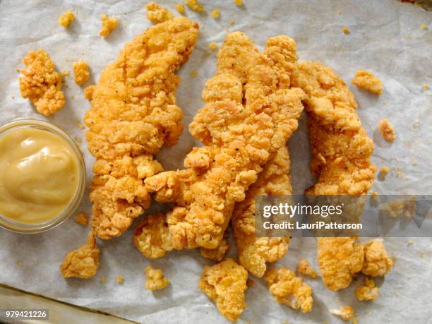 krokante kip strips - fried chicken stockfoto's en -beelden