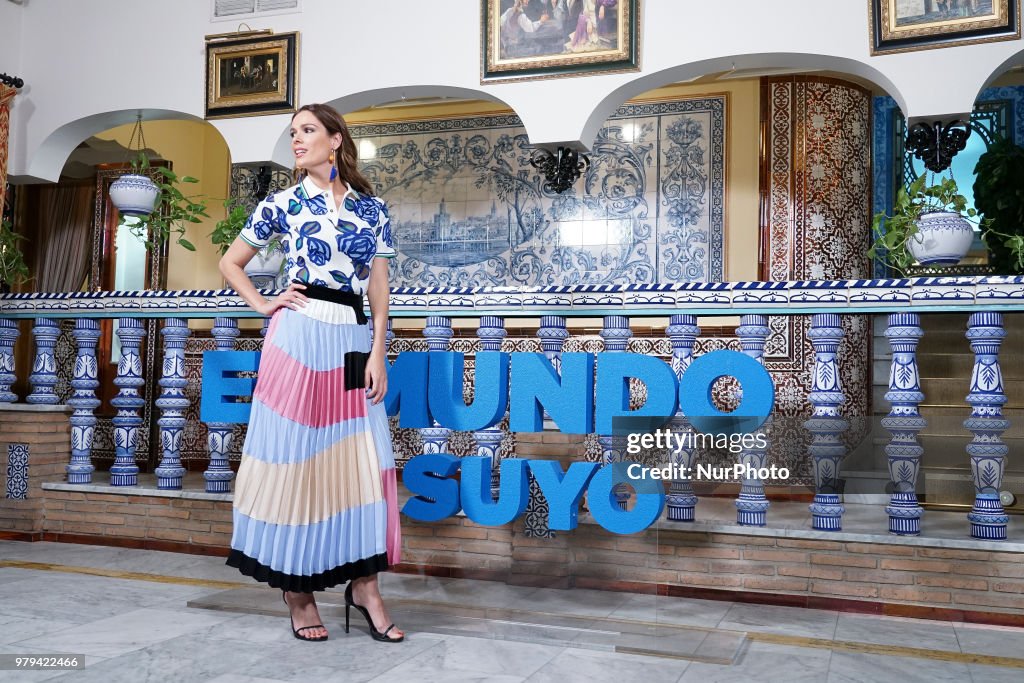 Actress Mar Saura attends the 'El Mundo Es Suyo' photocall at La