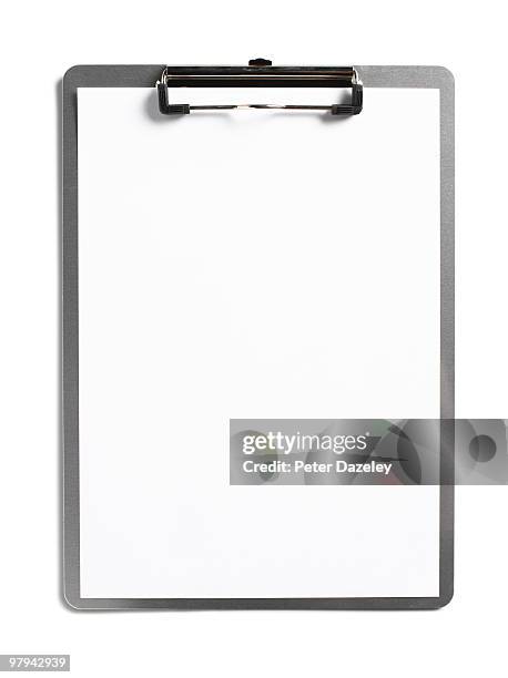 clipboard with clean white paper - tablilla con sujetapapeles fotografías e imágenes de stock