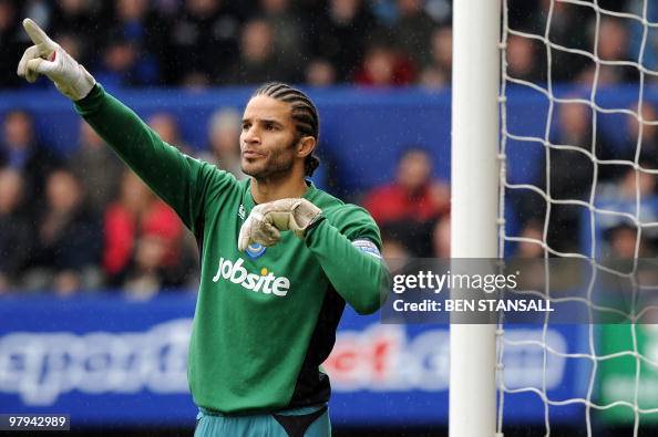 Portsmouth's English goalkeeper David Ja Portsmouth's English goalkeeper David Ja