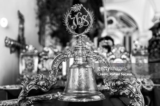 campana de trono - campana stock pictures, royalty-free photos & images