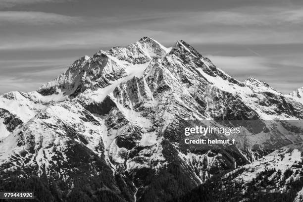 hoher riffler mountain peak in arlberg mountain range, pettneu am arlberg, tyrol, austria - lechtal alps stock pictures, royalty-free photos & images