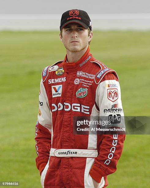 Kasey Kahne competes in qualifying for the NASCAR Nextel Cup Tropicana 400 at Chicagoland Speedway, July 9, 2004.