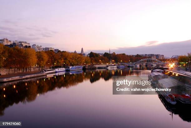 seine" in the morning - vahn stock pictures, royalty-free photos & images