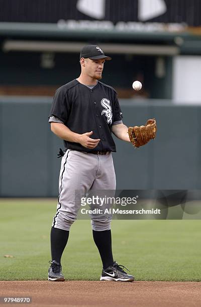 Chicago White Sox third baseman Joe Crede before play against the Baltimore Orioles July 28, 2006 in Baltimore, Maryland. The Sox won 6 - 4 on a...