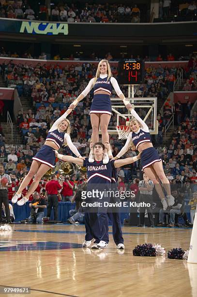 Playoffs: Gonzaga cheerleaders performing pyramid on court during game vs Florida State. Buffalo, NY 3/19/2010 CREDIT: David E. Klutho