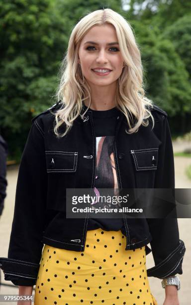 June 2018, Germany, Cologne: Lena Gercke, German model, attends the 'Tee Off-Night' in the course of the golf tournament '30th BMW International...