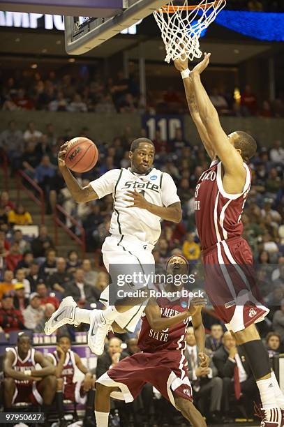 Playoffs: Michigan State Kalin Lucas in action vs New Mexico State. Spokane, WA 3/19/2010 CREDIT: Robert Beck