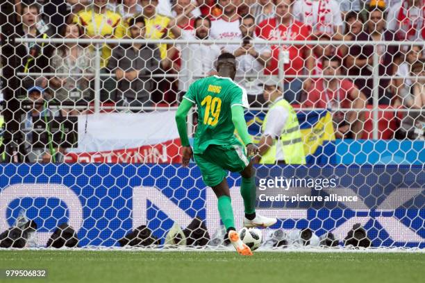 June 2018, Russia, Moscow: Soccer: World Cup 2018, group stages, group H: Poland vs Senegal at Spartak Stadium. Senegal's M'Baye Niang scores the 2-0...