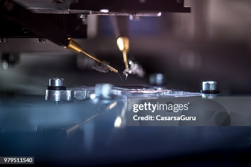 Connector of Transient Photocurrent in Organic Semiconductor Measuring Machine Connector of Transient Photocurrent in Organic Semiconductor Measuring Machine