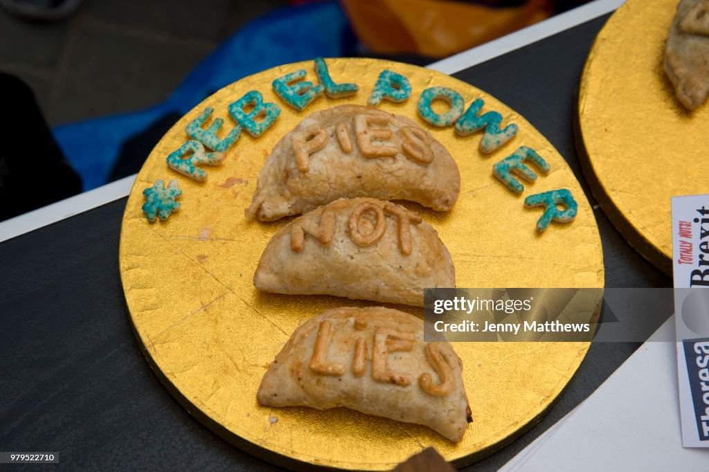 Anti Brexit Protesters Outside Parliament