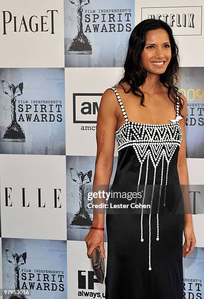 Actress Padma Lakshmi arrives at Film Independent's 2009 Independent Spirit Awards sponsored by Piaget held at the Santa Monica Pier on February 21,...