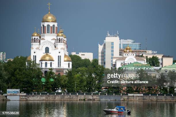 June 2018, Russia, Yekaterinburg: Soccer, World Cup 2018: The cathedral on the river "Blut". Photo: Marius Becker/dpa