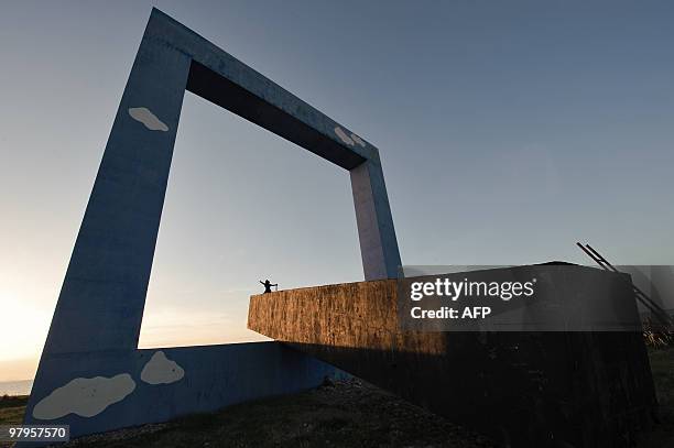 Picture taken on March 20, 2010 shows the "Finestra sul Mare" , a 20 meter concrete sculpture made by Italian artist Tano Festa in the Sicilian...