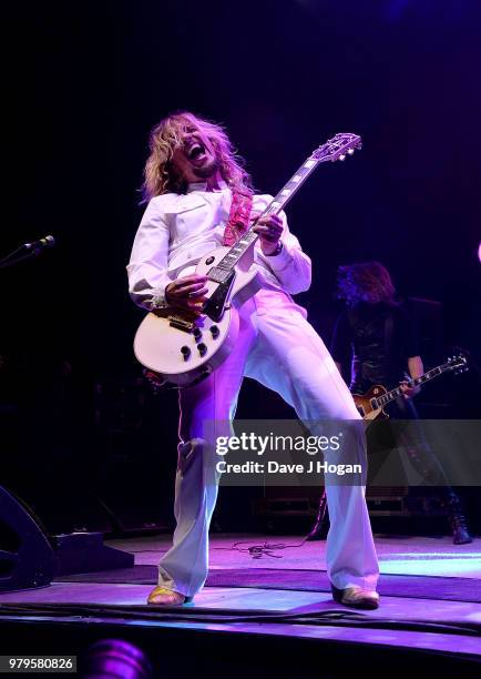 Justin Hawkins of The Darkness supports Hollywood Vampires live on stage at Wembley Arena on June 20, 2018 in London, England.