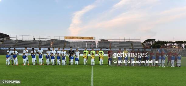 Team of Atalanta BC and Team of AS Roma prior the U17 Serie A and B Final match between Atalanta BC v AS Roma at Stadio Bruno Benelli on June 20,...