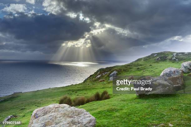 cliffs of slieve liag - slieve league donegal stock pictures, royalty-free photos & images