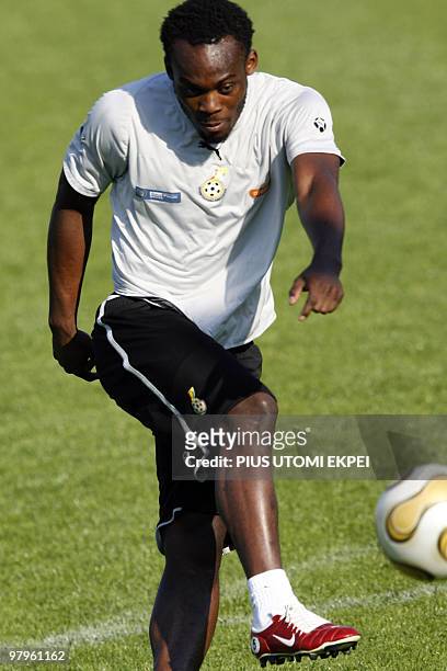 Ghanaian midfielder Michael Essien takes a shot at goal during a team training session at The Kickers Stadium, Wurzburg, Germany 08 June 2006. Ghana...