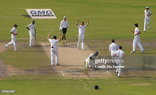 England bowler Graeme Swann and team mates celebrate the wicket of Bangladesh batsman Jahurul Islam during day four of the 2nd Test match between...