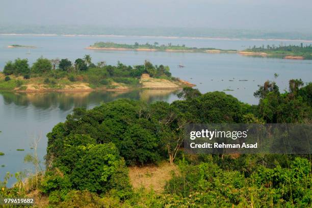 largest lake in bangladesh - dispersal botany fotografías e imágenes de stock