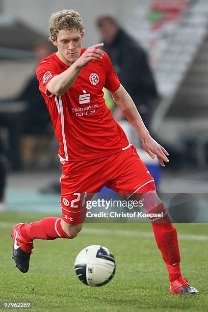 Johannes van den Bergh of Duesseldorf runs with the ball during the Second Bundesliga match between Fortuna Duesseldorf and 1. FC Kaiserslautern at...