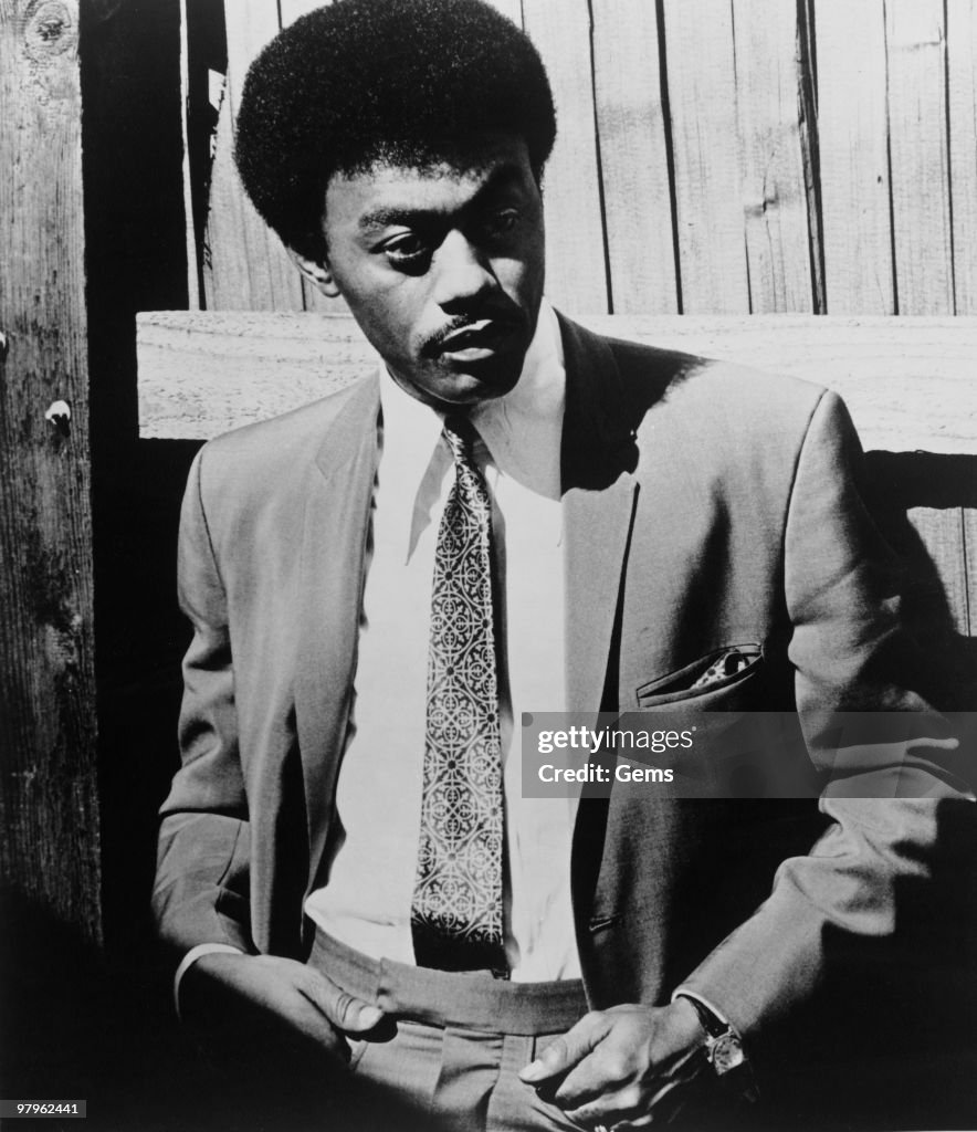 Johnny Singer Posed portrait of American singer Johnnie Taylor in 1973. News Photo ...