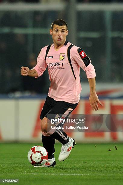 Antonio Nocerino of Palermo in action during the Serie A match between US Citta di Palermo and FC Internazionale Milano at Stadio Renzo Barbera on...