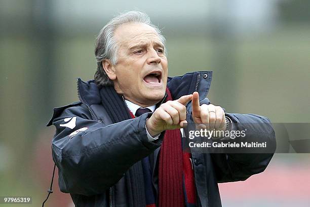 Bologna head coach Franco Colomba gestures during the Serie A match between AC Siena and Bologna FC at Stadio Artemio Franchi on March 21, 2010 in...