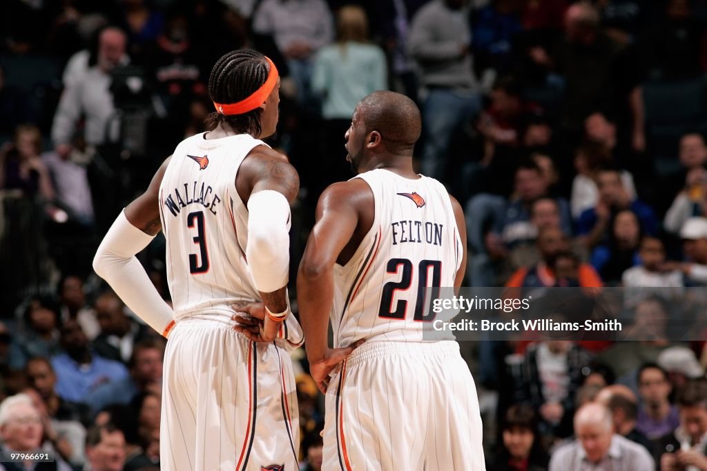Los Angeles Lakers v Charlotte Bobcats